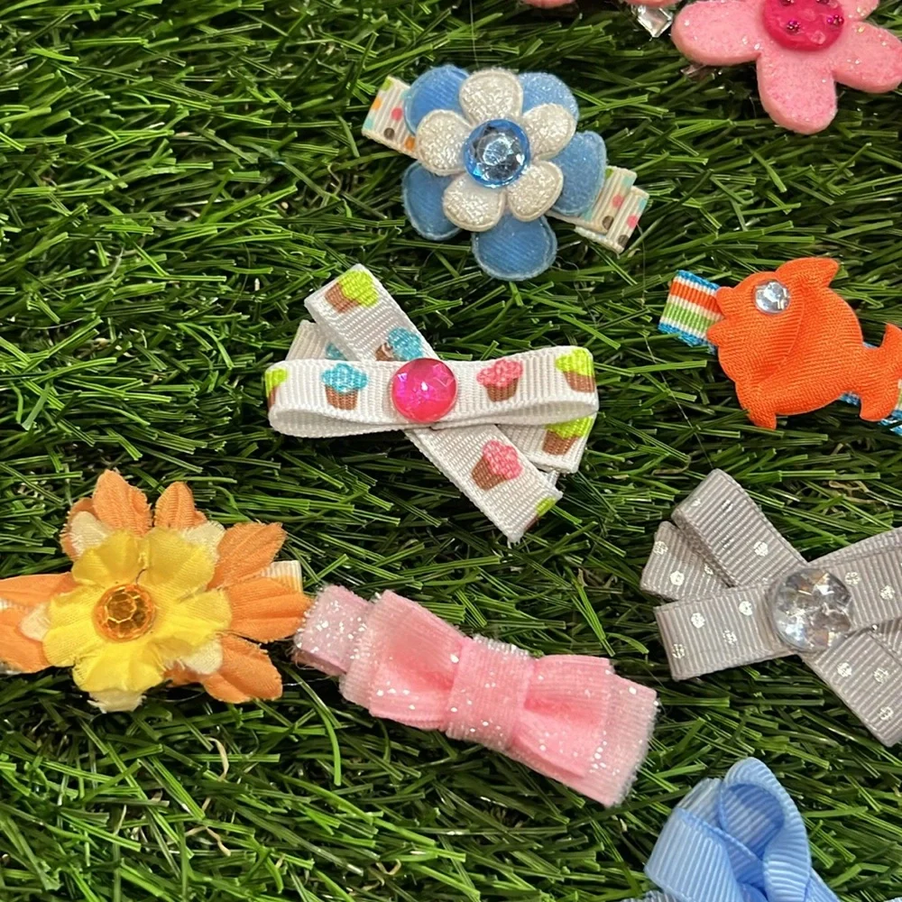 Little girl Mini Hair Clips - Set of 17